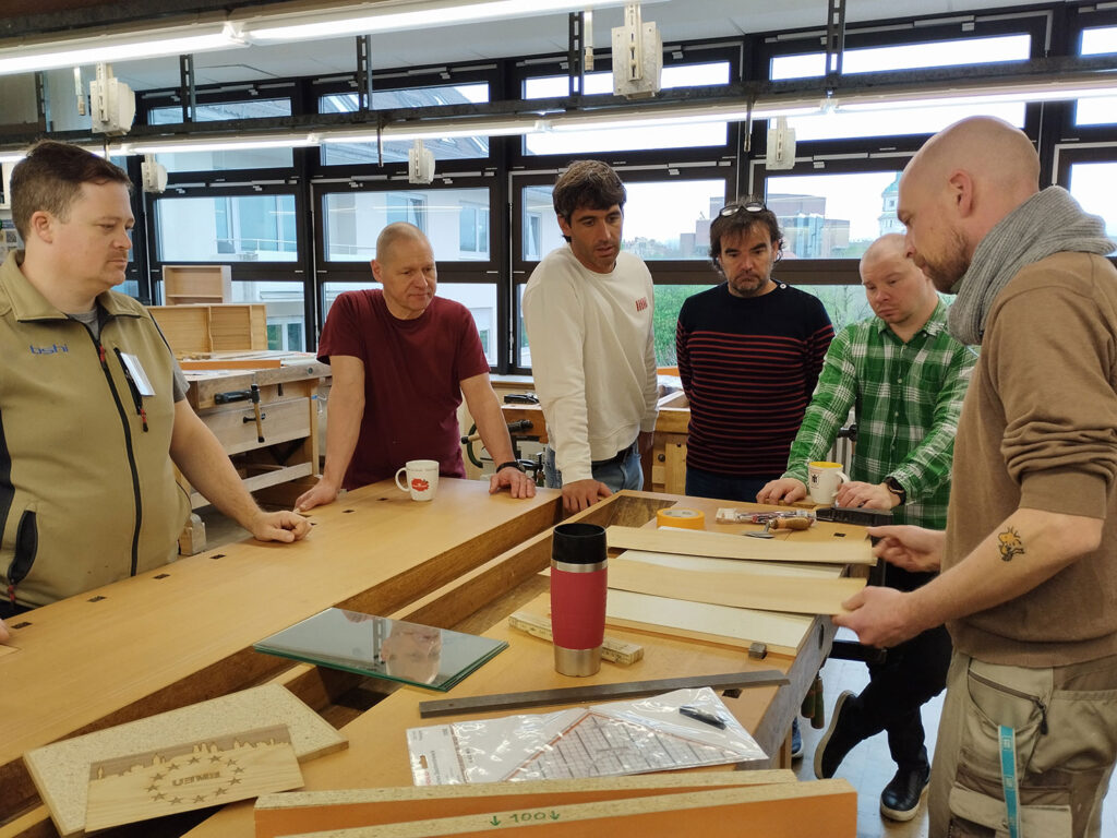 PROFESORES DE EDIFICACIÓN Y OBRA CIVIL DE FORMACIÓN EN MUNICH