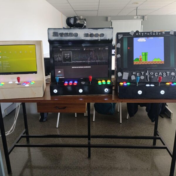 El alumnado de 1º de Sistemas Microinformáticos y Redes crea sus propias máquinas recreativas